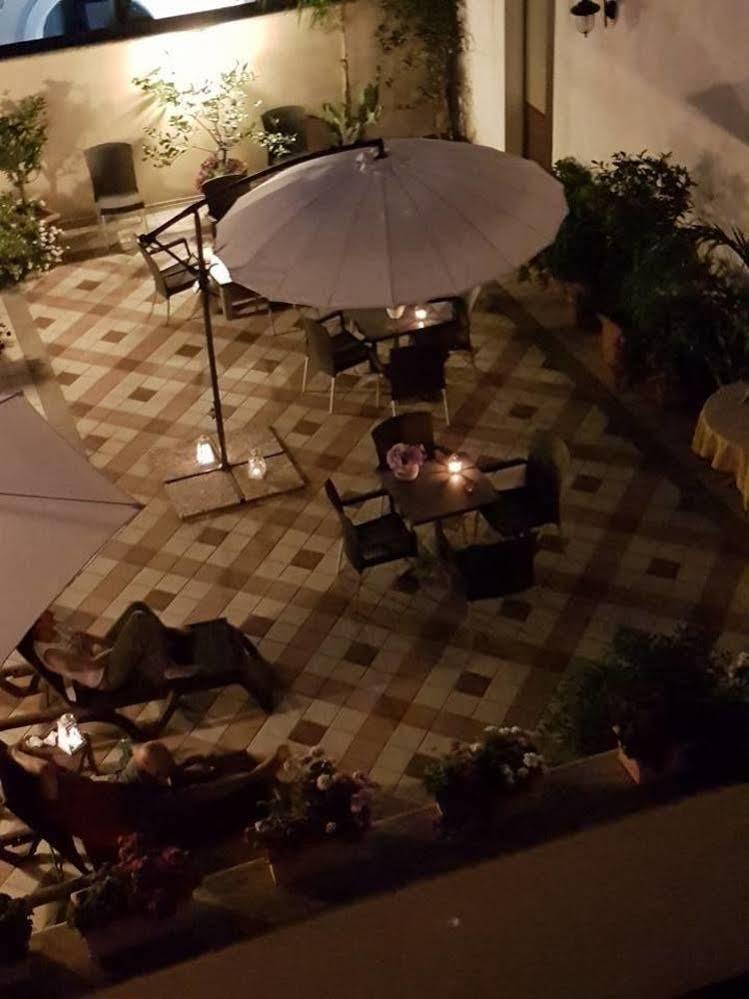 Palazzo Volta Boutique Luxury B&B Nardò Exteriör bild